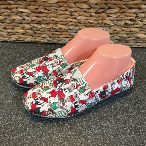 Toms Red and Green Dog Pattern Flats - Picture 6 of 14